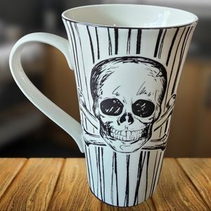 Coventry Skull And Crossbones  tall black and white 20 oz mug